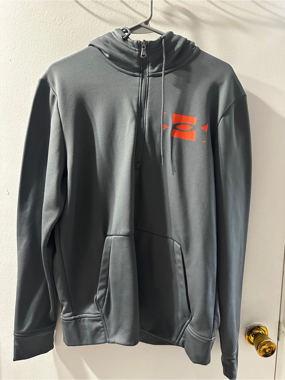 Men’s under armour zip up hooded sweatshirt size medium gray and orange